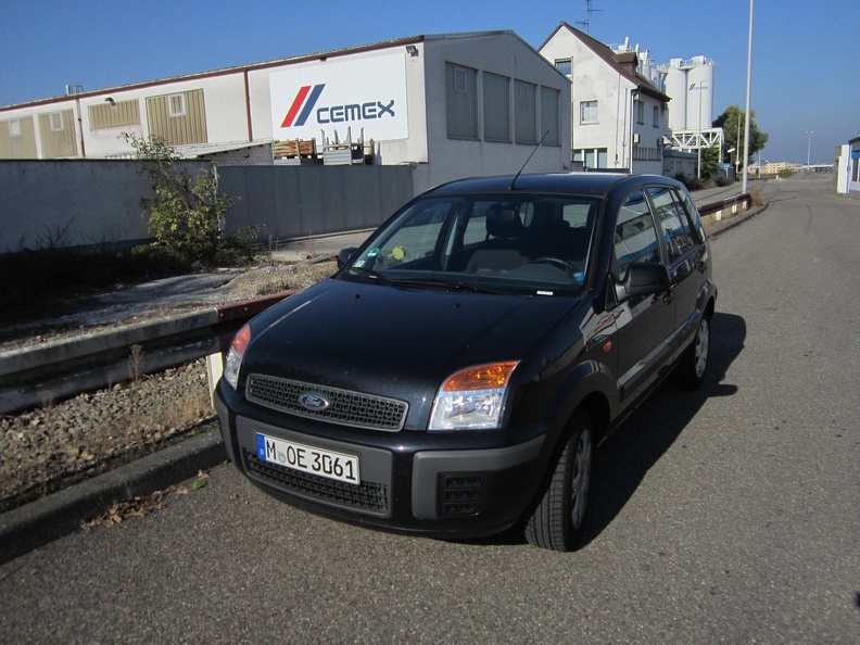 2011 Ford Fusion 1_4L Zetec - Euro Spec.JPG